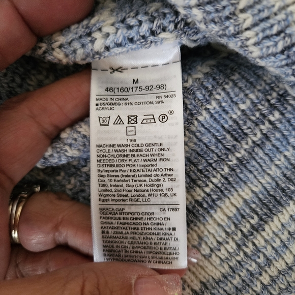 GAP sweater - Picture 3 of 4